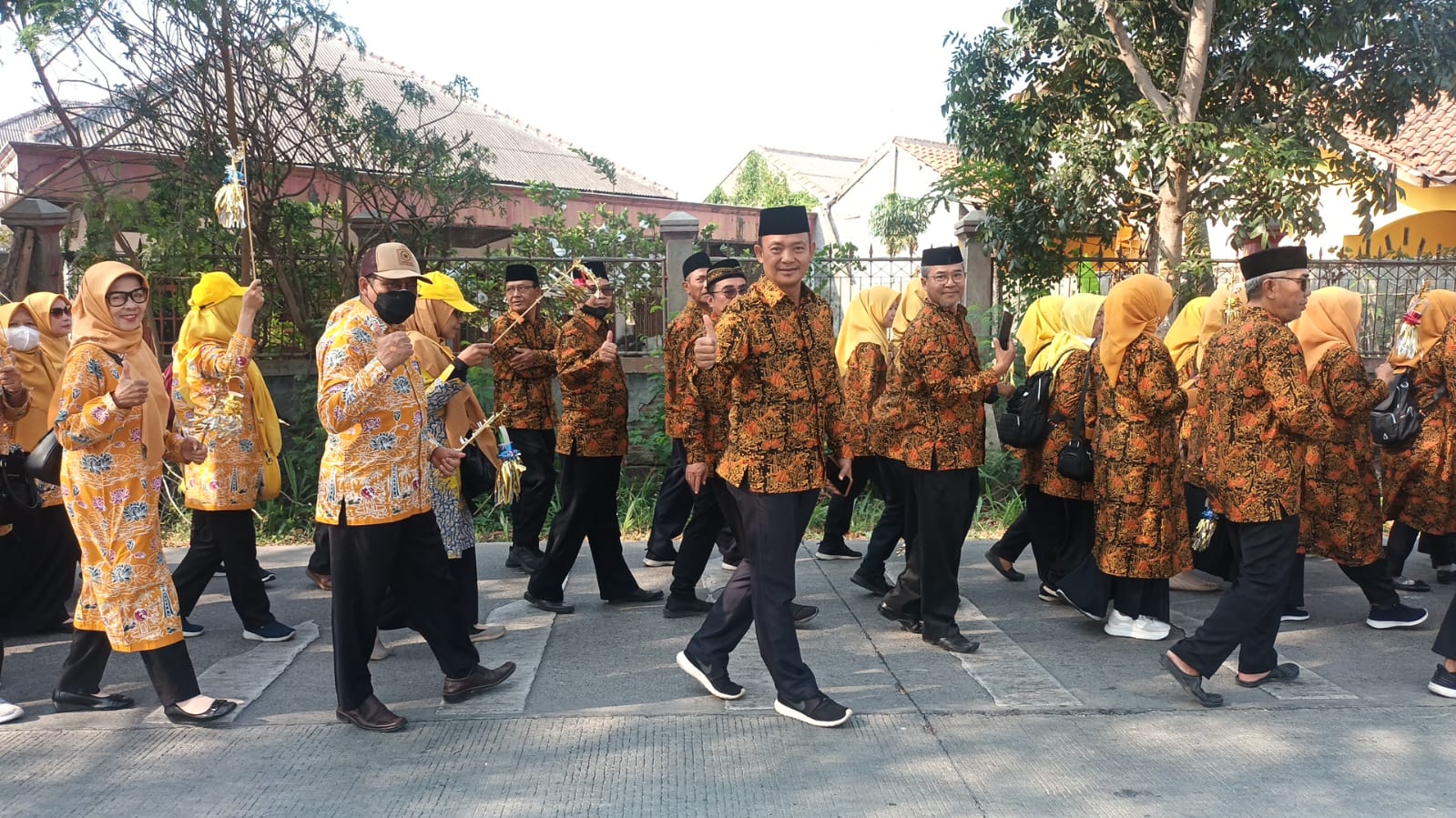 pawai-dalam-rangka-memperingati-maulid-nabi-muhammad-saw-dirangkai-dengan-hut-kabupaten-serang-yang-ke-497